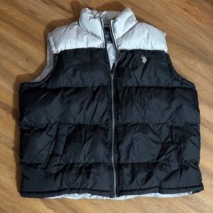 U.S. Polo Assn. Mens Black and Gray Puffer Vest